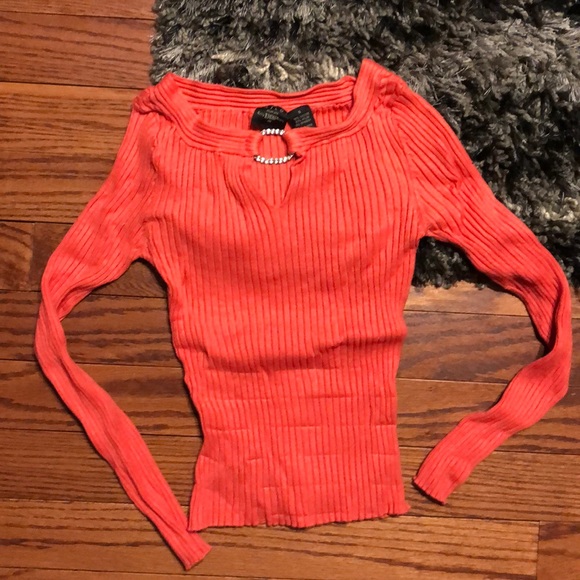 Sweater - Picture 2 of 6